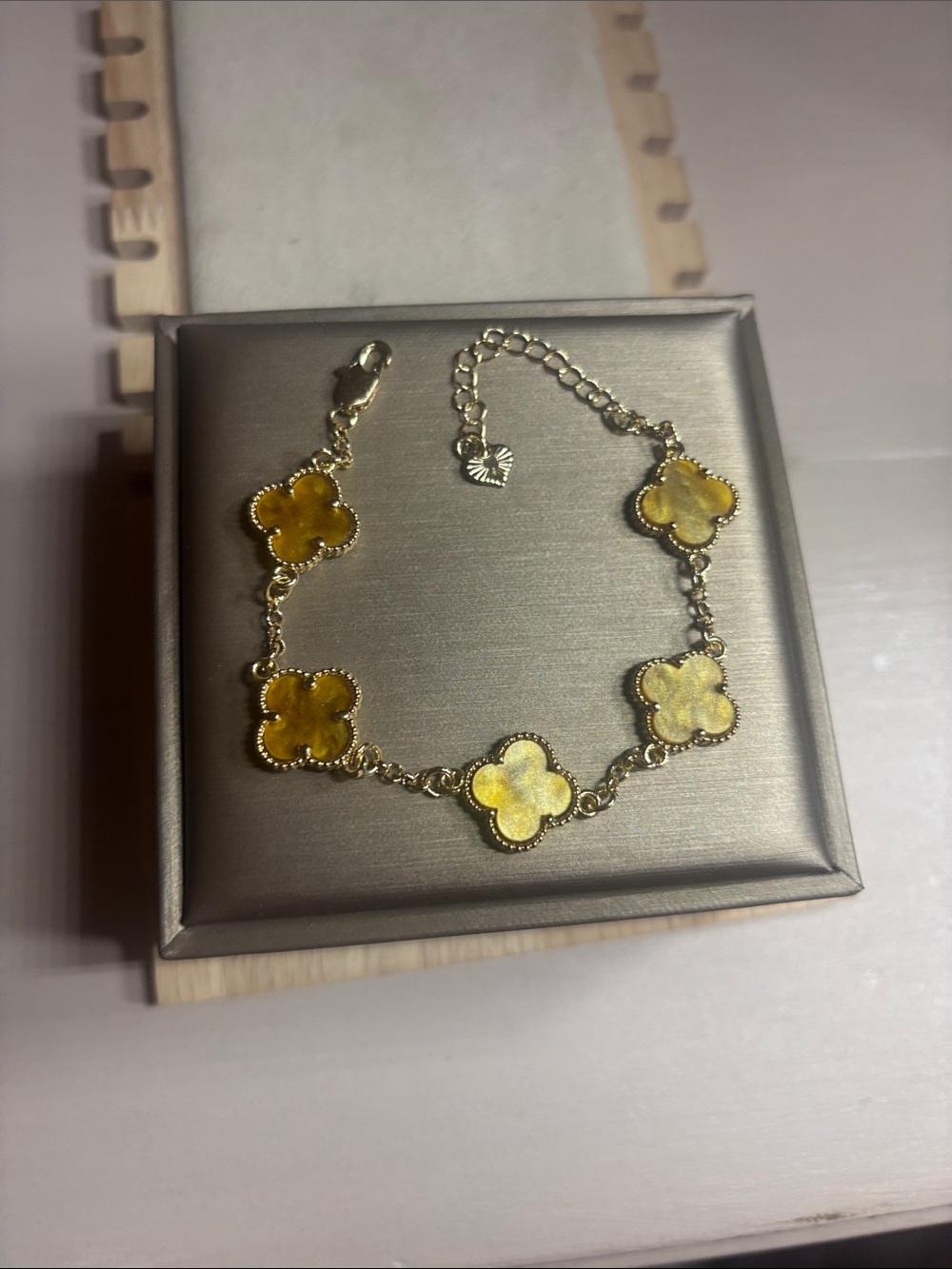 7.25”Gold Clover Link Bracelet with Yellow Inlay - Women Jewelry